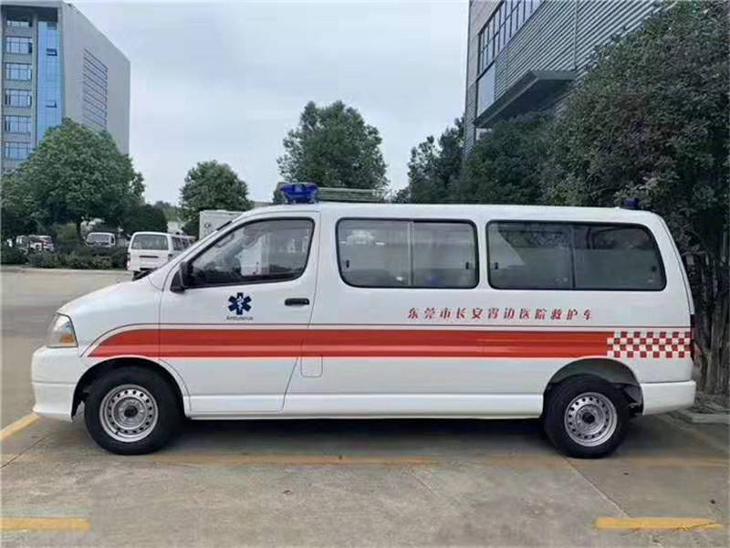 國六金杯新快運救護車（轉(zhuǎn)運型）