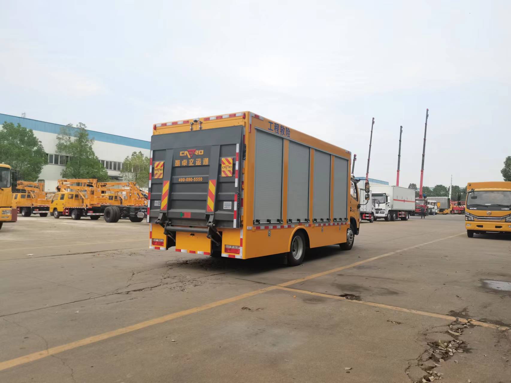 東風(fēng)多利卡D7  2000方排水車(chē)（便攜）
